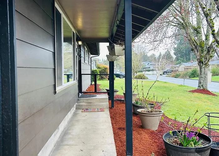 Emerald City 3 Bedroom 1 Bath Home