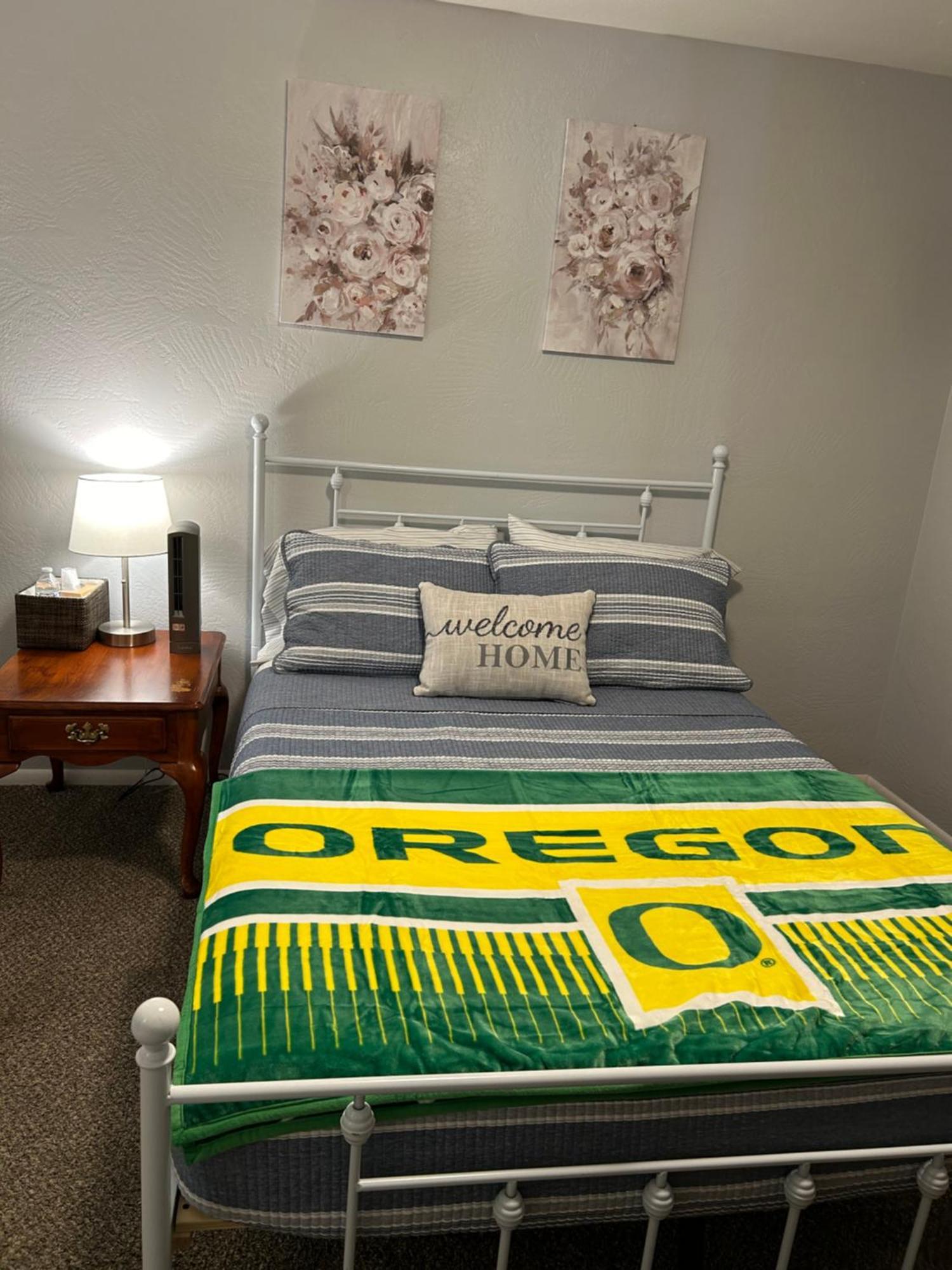 Emerald 3 Bedroom 1 Bath Apartment Eugene