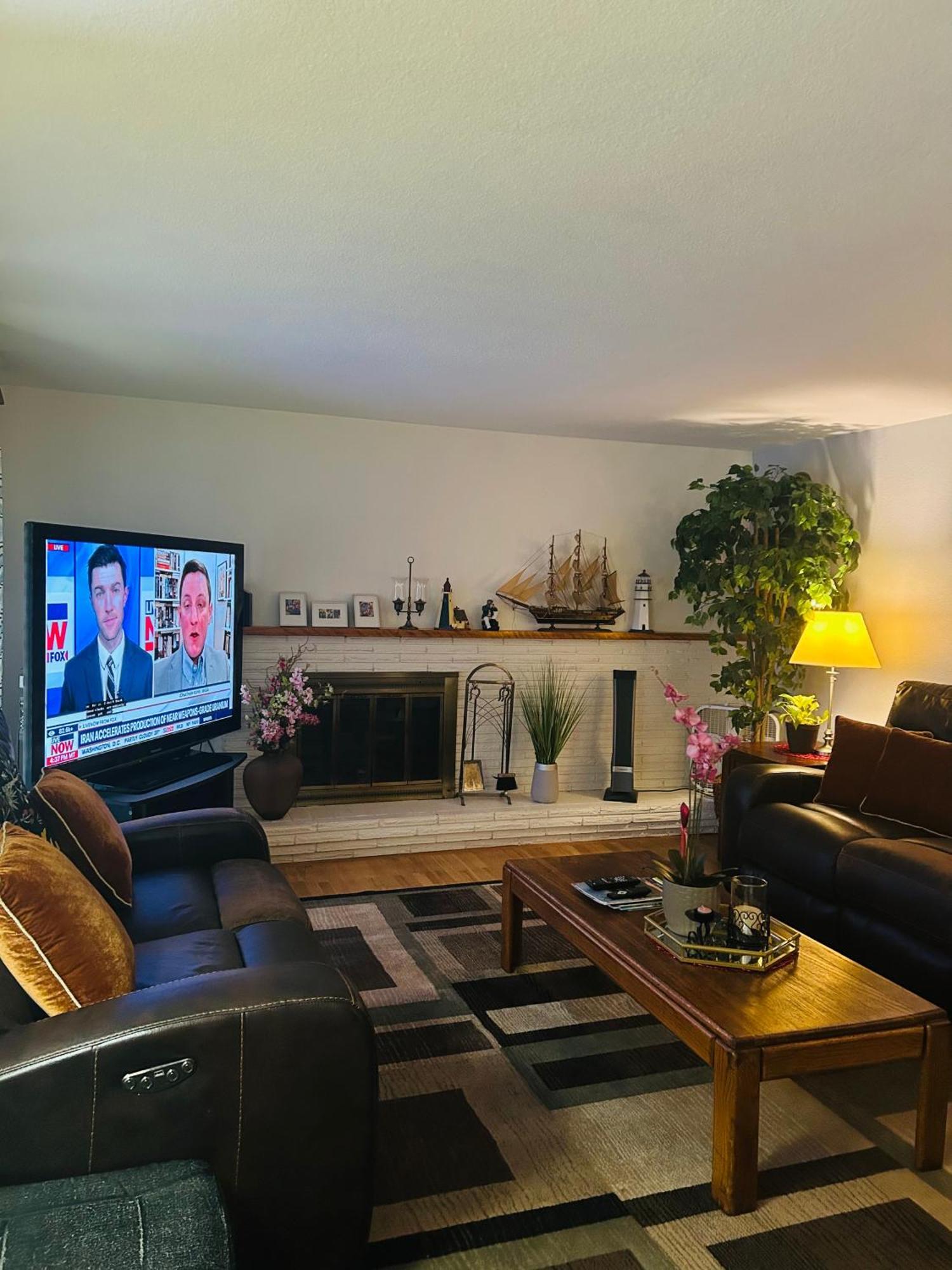 Emerald 3 Bedroom 1 Bath Apartment *